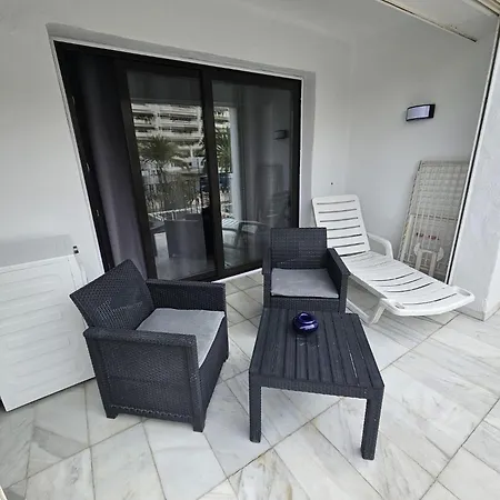 Puerto Banus, 2 Rooms, Pool And Private Parking. Lejlighed