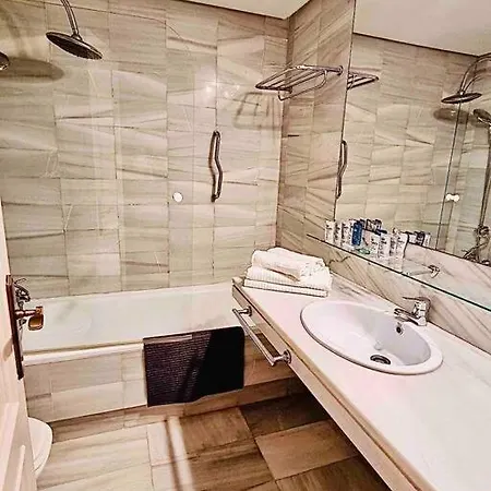 アパート Puerto Banus, 2 Rooms, Pool And Private Parking. マルベーリャ